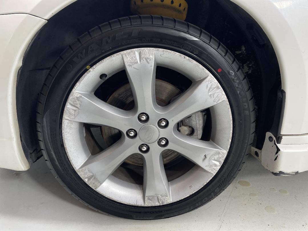 Photo '10' of Subaru Legacy Photo '10' of Subaru Legacy