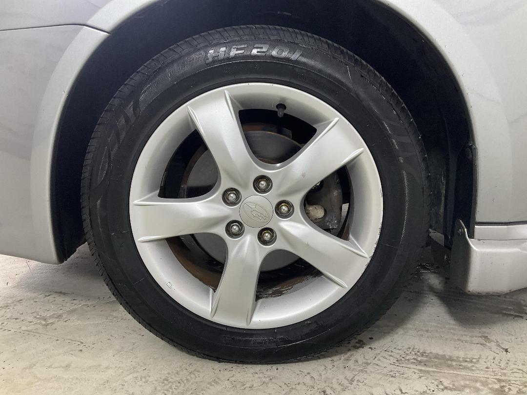 Photo '10' of Subaru Legacy