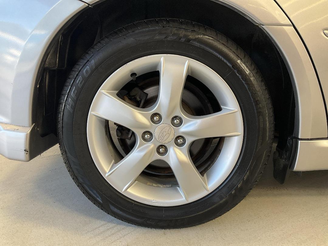 Photo '12' of Subaru Legacy