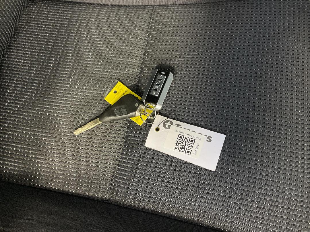 Photo '22' of Subaru Legacy