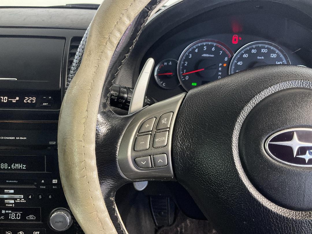 Photo '26' of Subaru Legacy