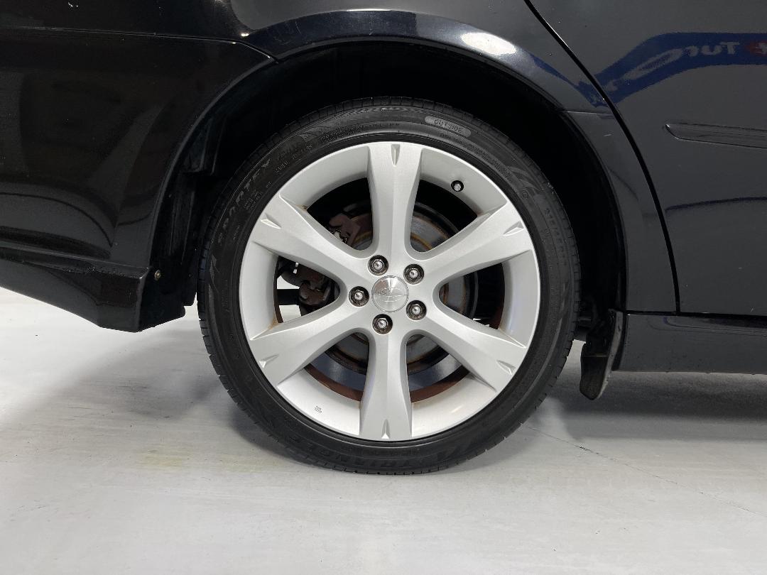 Photo '12' of Subaru Legacy