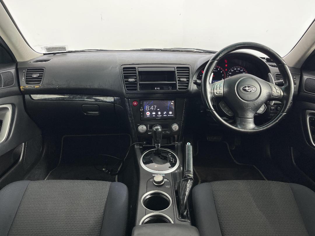 Photo '17' of Subaru Legacy