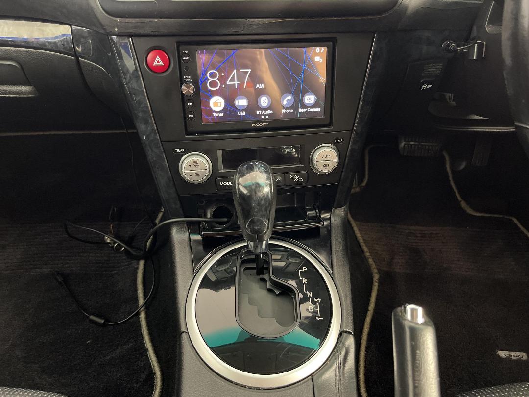 Photo '18' of Subaru Legacy