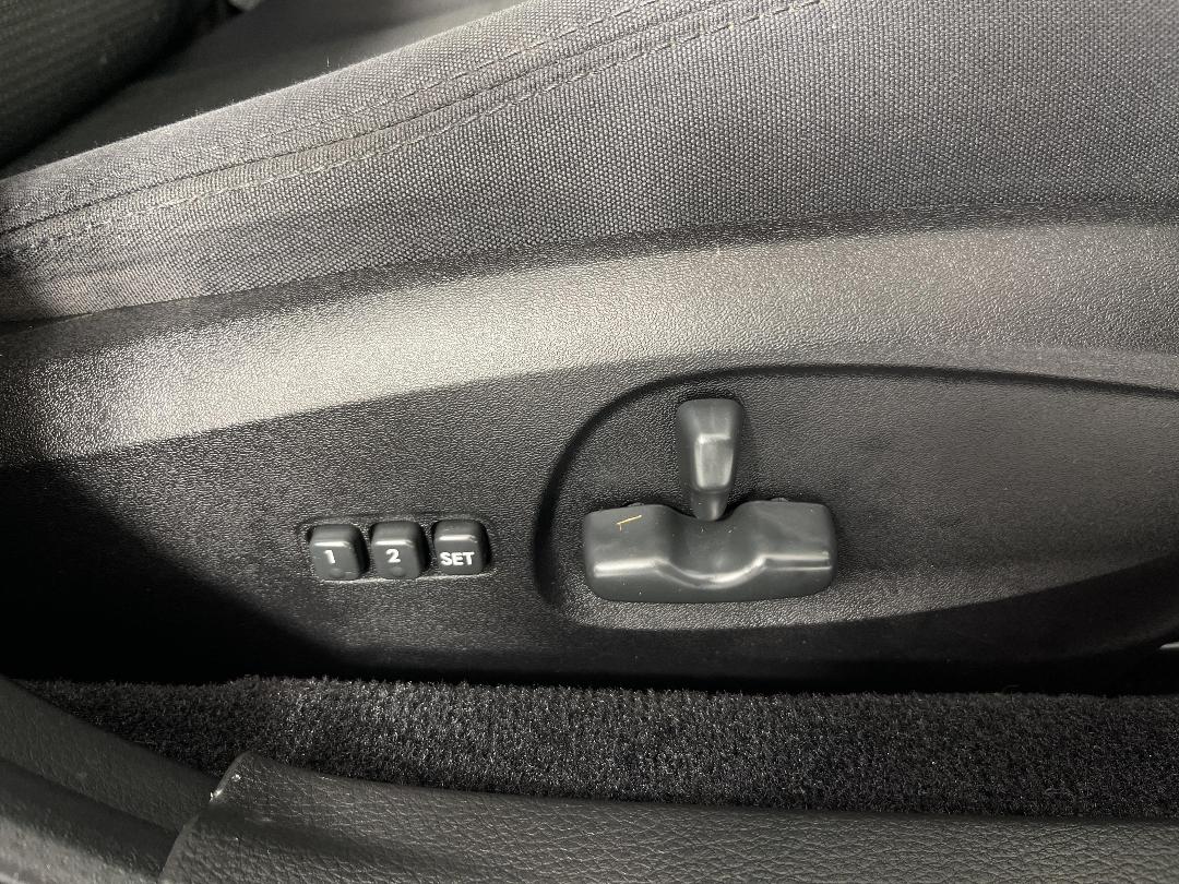 Photo '30' of Subaru Legacy