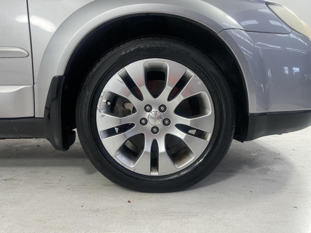 Photo '9' of Subaru Legacy