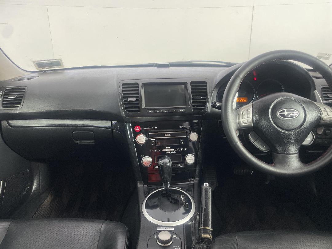 Photo '17' of Subaru Legacy