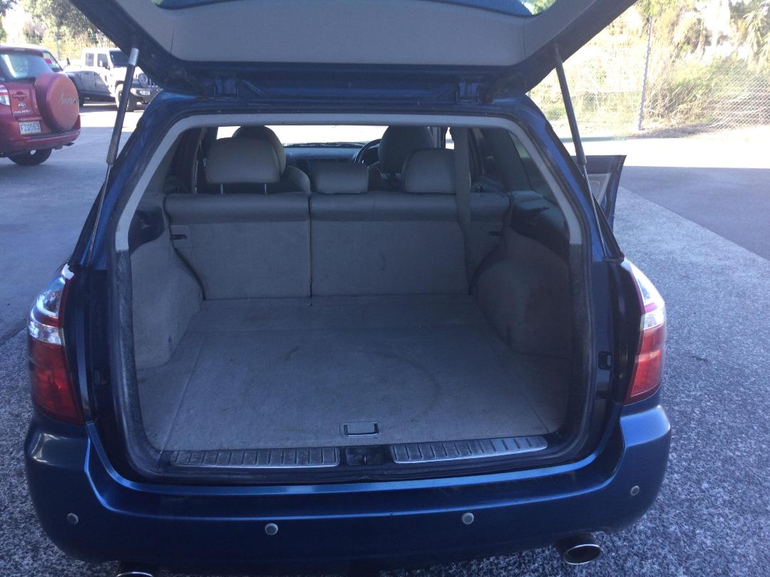 Photo '13' of Subaru Legacy