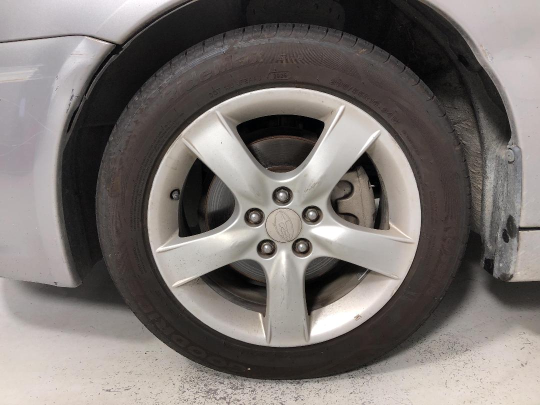 Photo '10' of Subaru Legacy