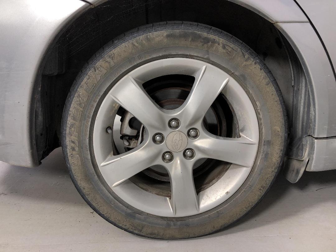 Photo '12' of Subaru Legacy