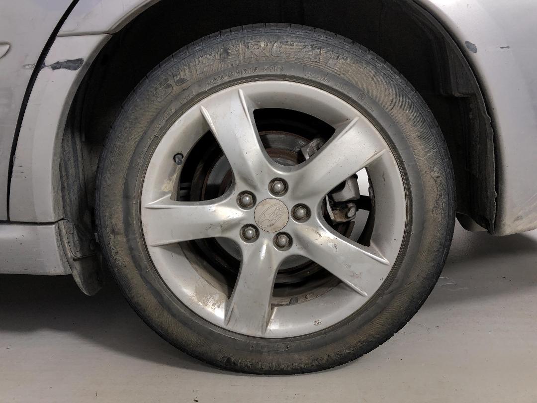 Photo '11' of Subaru Legacy