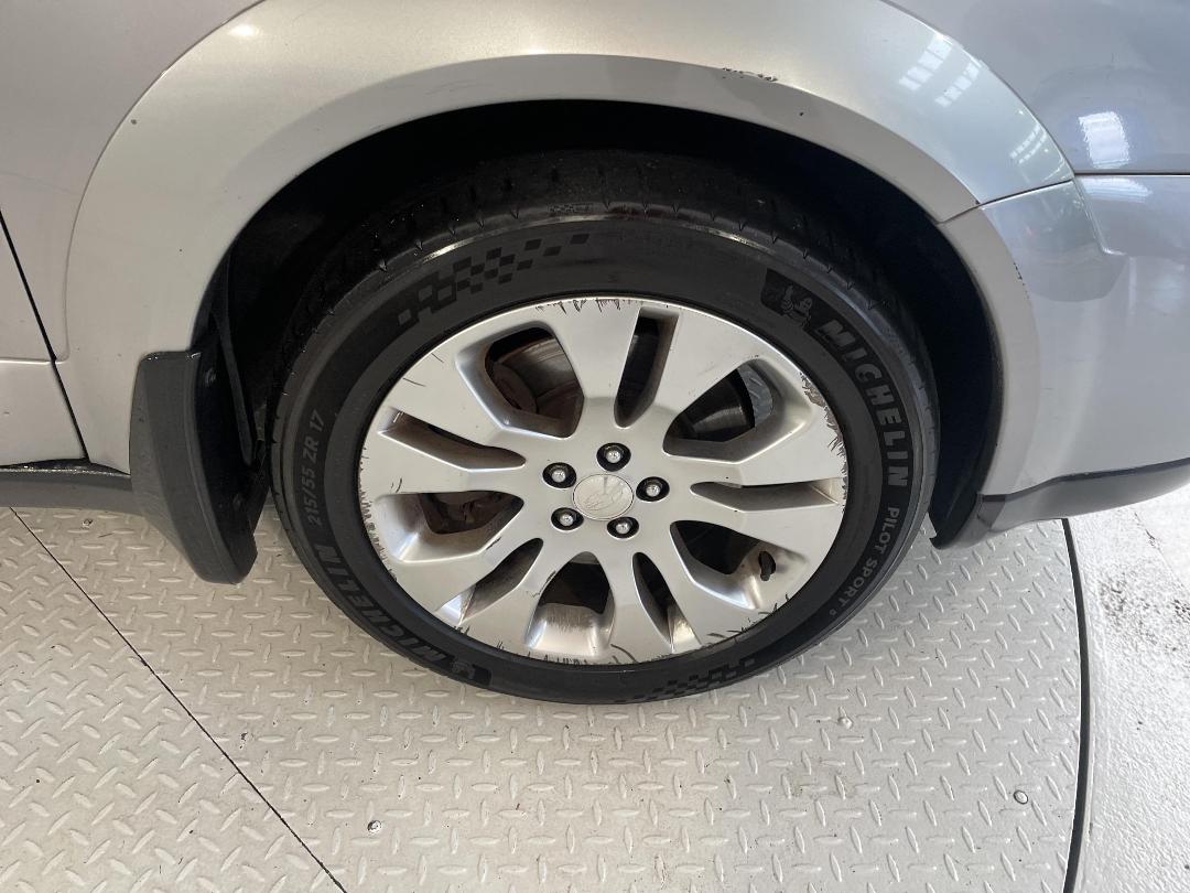 Photo '9' of Subaru Legacy