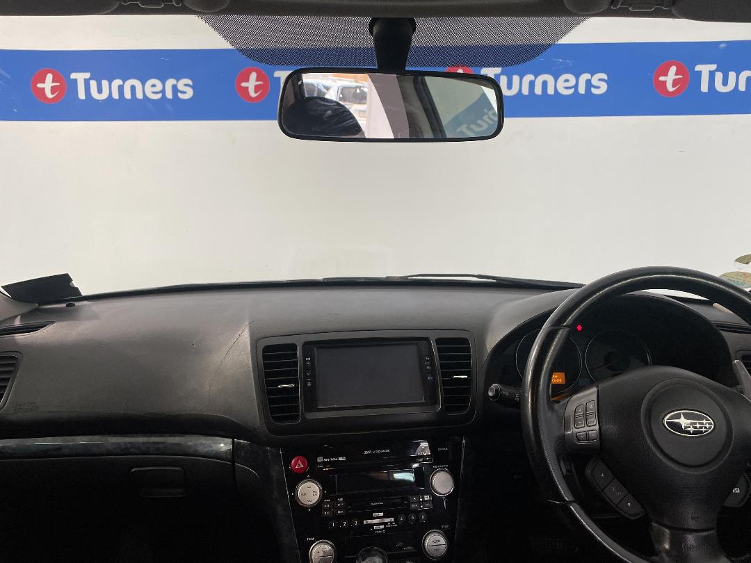 Photo '17' of Subaru Legacy