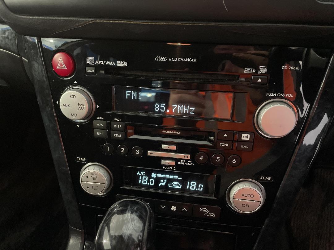 Photo '30' of Subaru Legacy