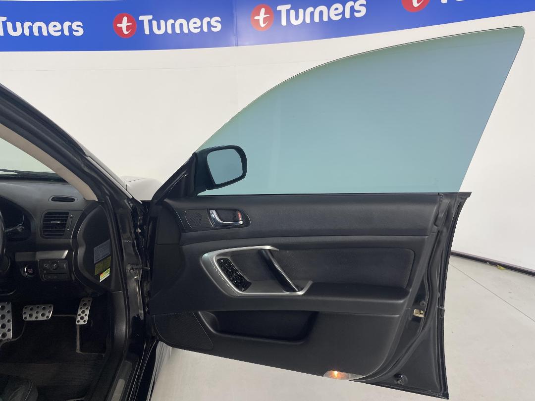 Photo '15' of Subaru Legacy Photo '15' of Subaru Legacy