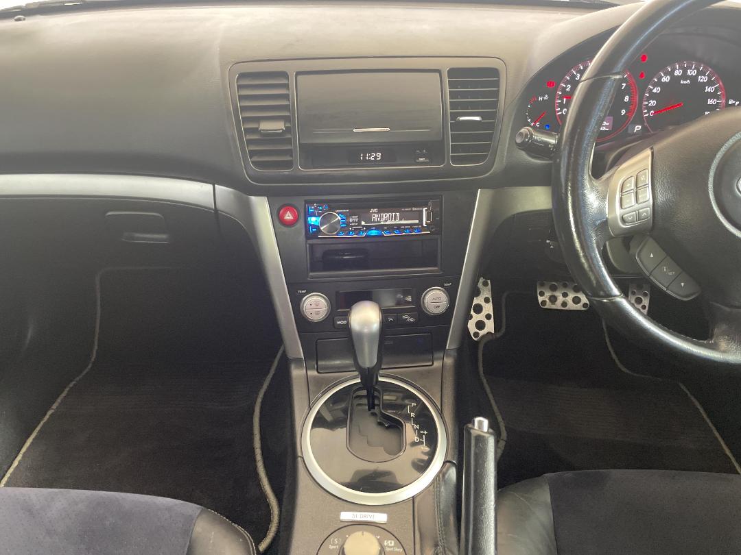 Photo '18' of Subaru Legacy Photo '18' of Subaru Legacy