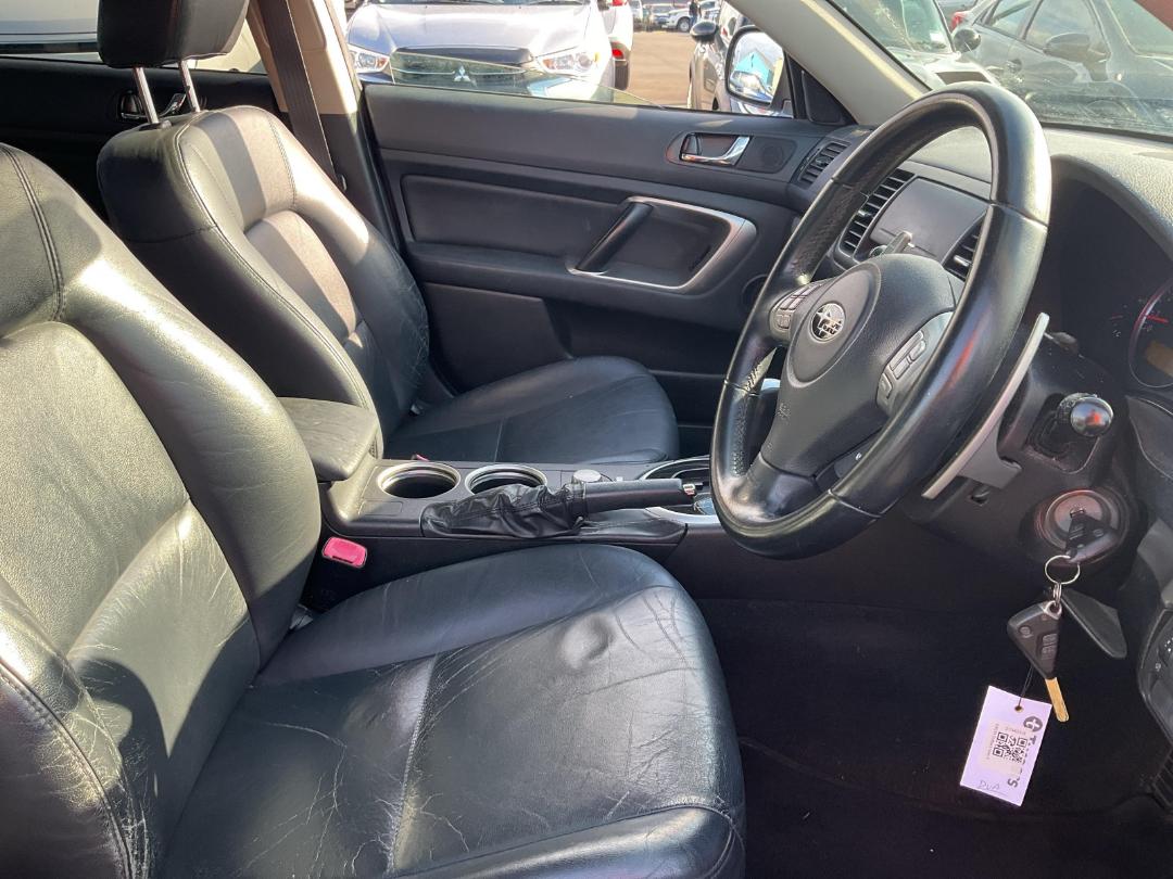 Photo '6' of Subaru Outback LTD R Photo '6' of Subaru Outback LTD R