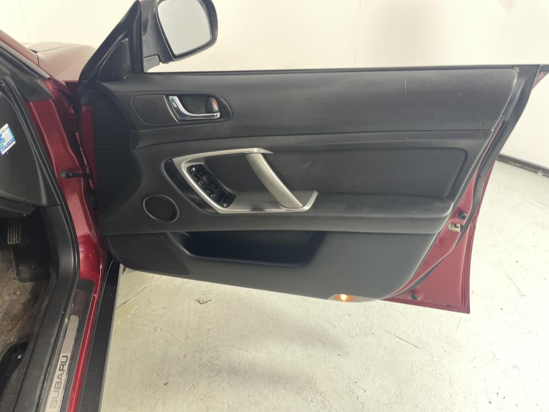 Photo '15' of Subaru Outback