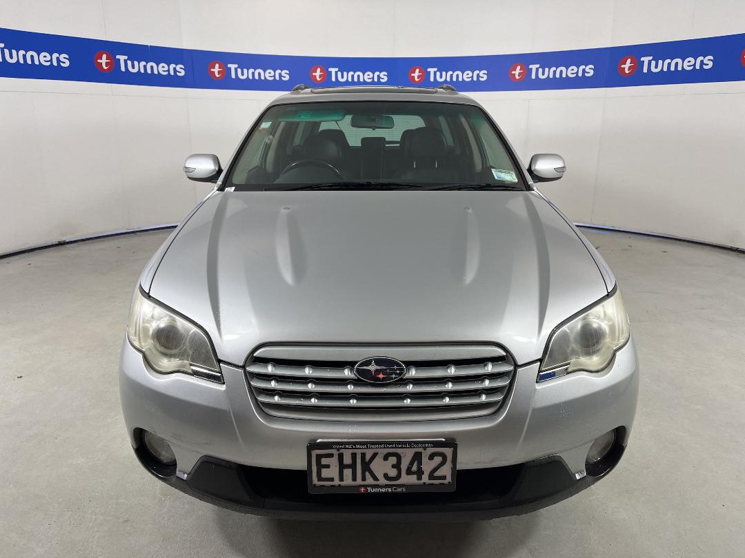 Photo '2' of Subaru Outback LTD R