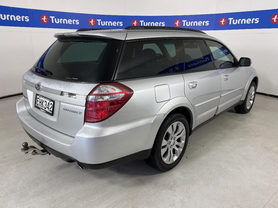 Photo '6' of Subaru Outback LTD R