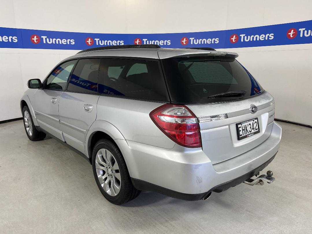 Photo '4' of Subaru Outback LTD R