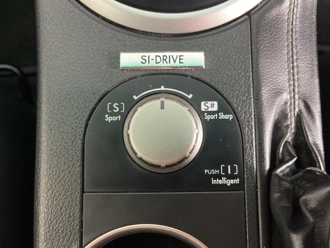 Photo '23' of Subaru Outback LTD R