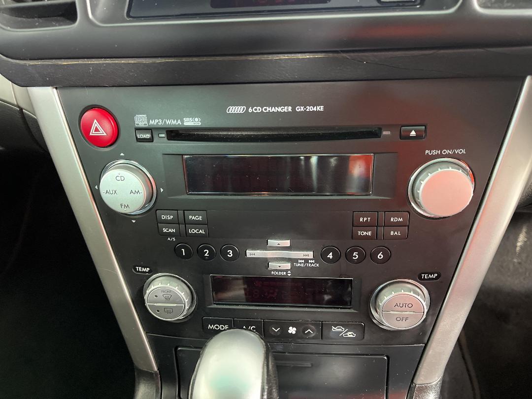 Photo '24' of Subaru Outback LTD R