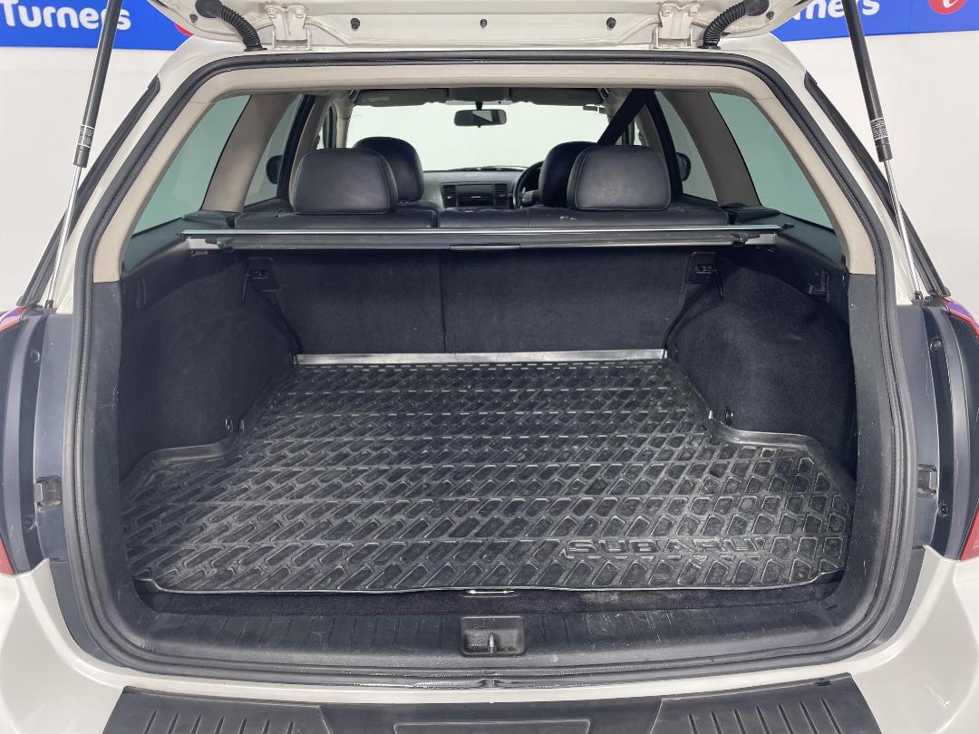 Photo '14' of Subaru Outback