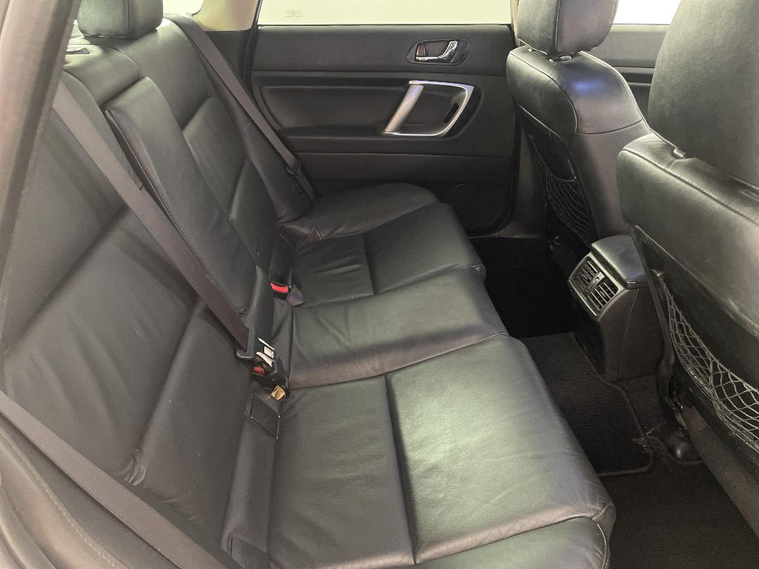 Photo '20' of Subaru Outback