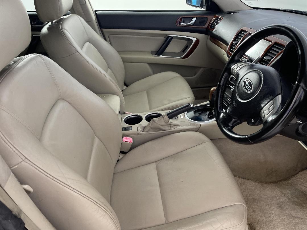 Photo '16' of Subaru Outback Photo '16' of Subaru Outback