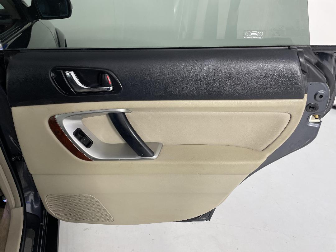 Photo '19' of Subaru Outback Photo '19' of Subaru Outback