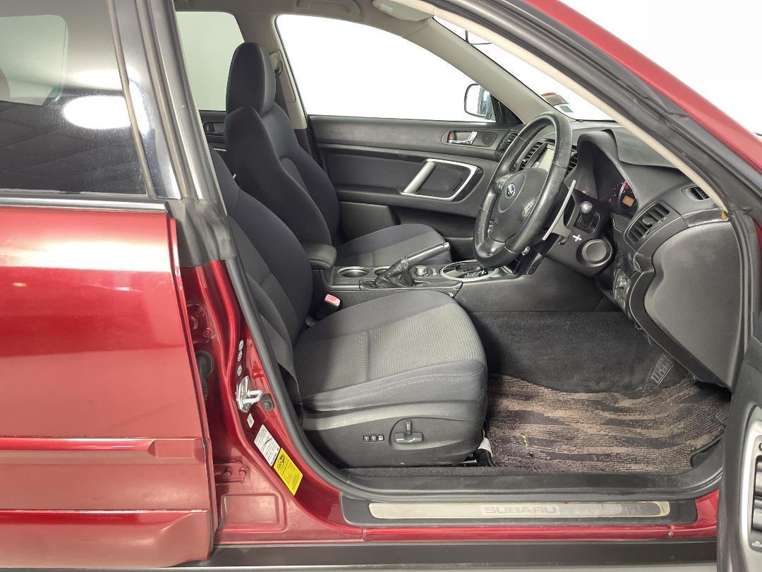 Photo '16' of Subaru Outback