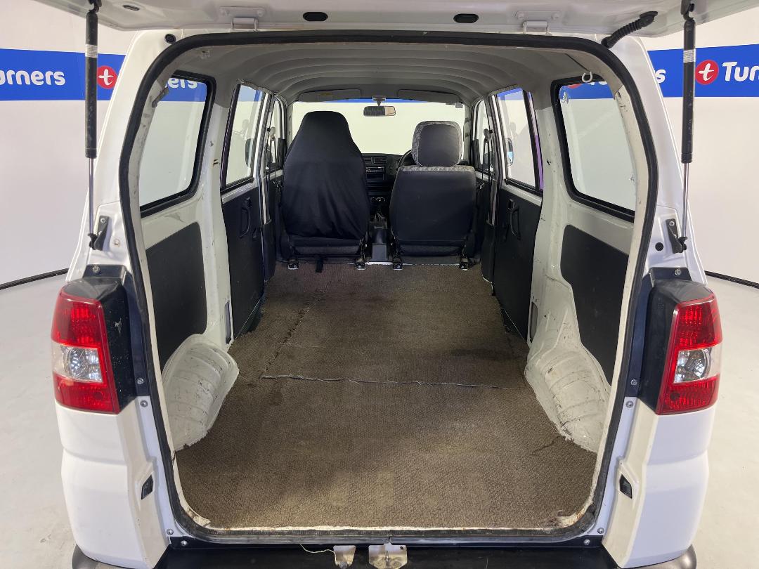 Photo '22' of Suzuki APV Photo '22' of Suzuki APV