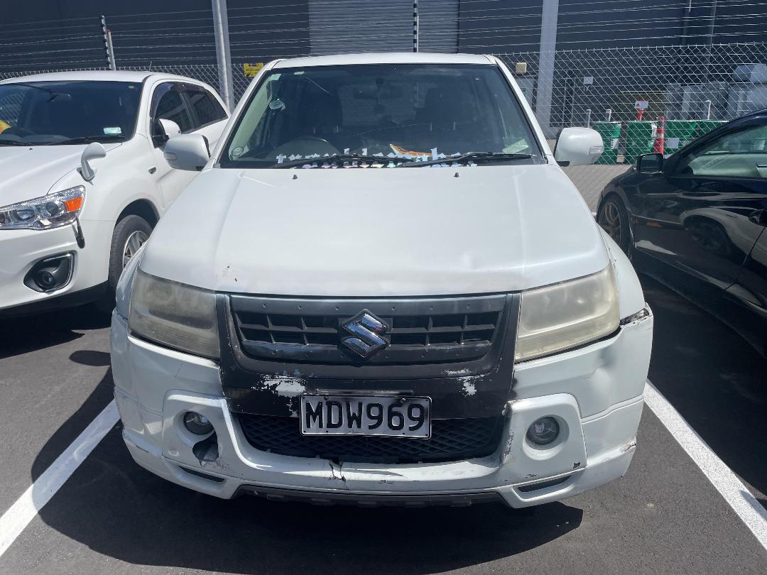 Photo '3' of Suzuki Escudo Photo '3' of Suzuki Escudo