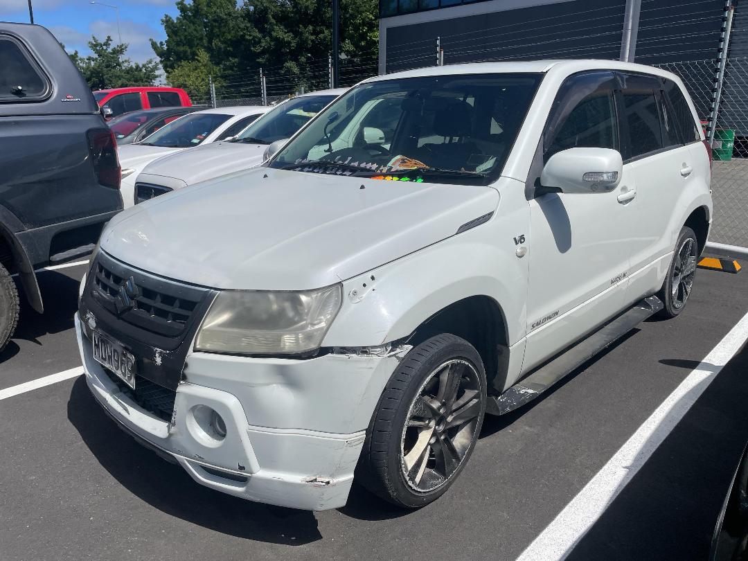 Photo '4' of Suzuki Escudo Photo '4' of Suzuki Escudo