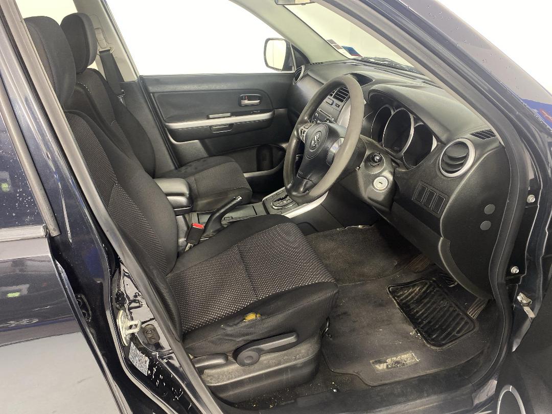 Photo '16' of Suzuki Grand Vitara Photo '16' of Suzuki Grand Vitara