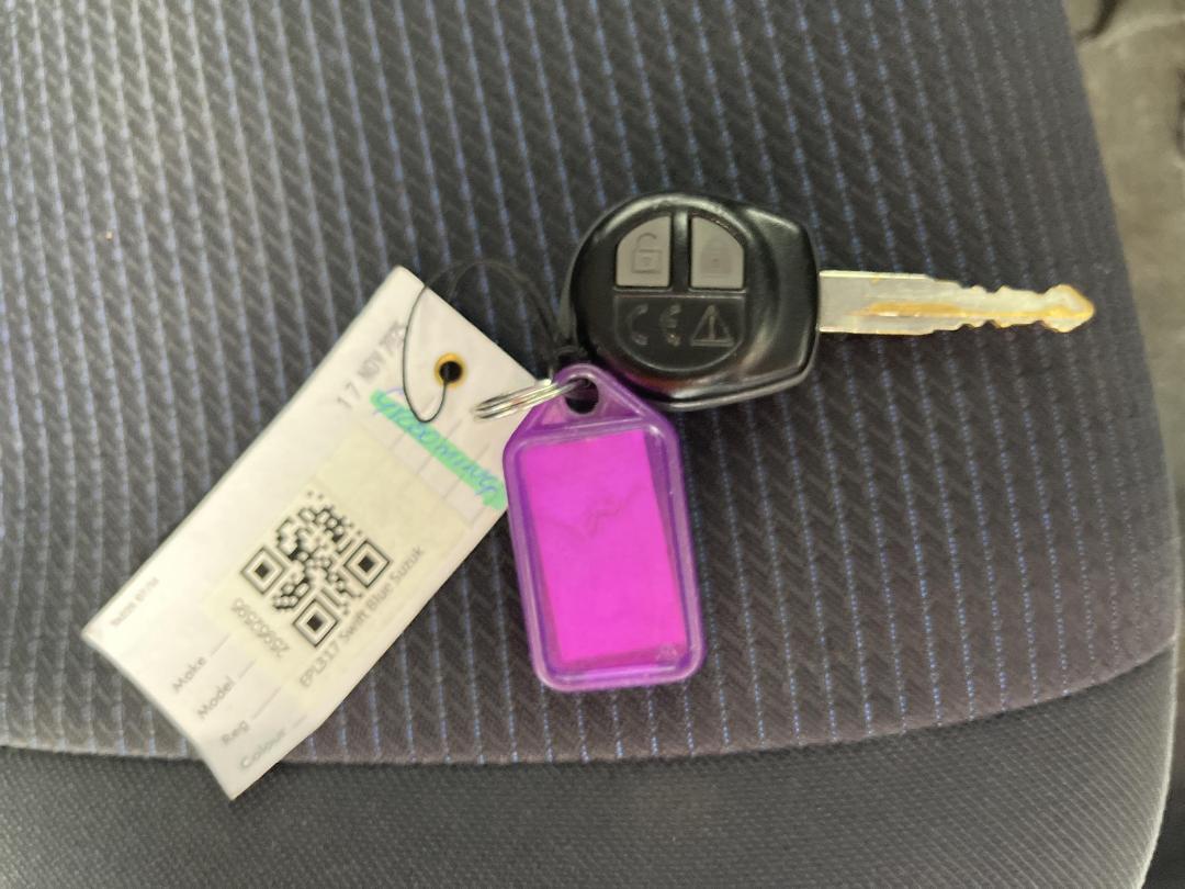 Photo '22' of Suzuki Swift Photo '22' of Suzuki Swift