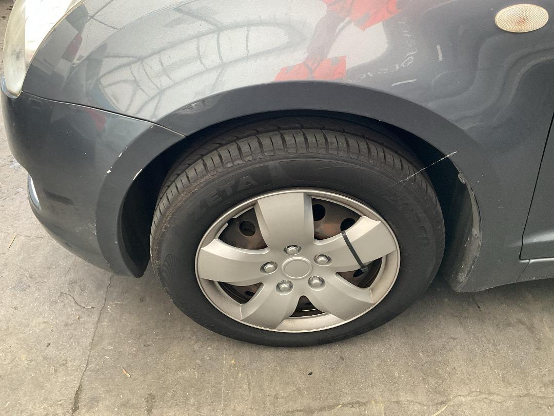 Photo '7' of Suzuki Swift Photo '7' of Suzuki Swift