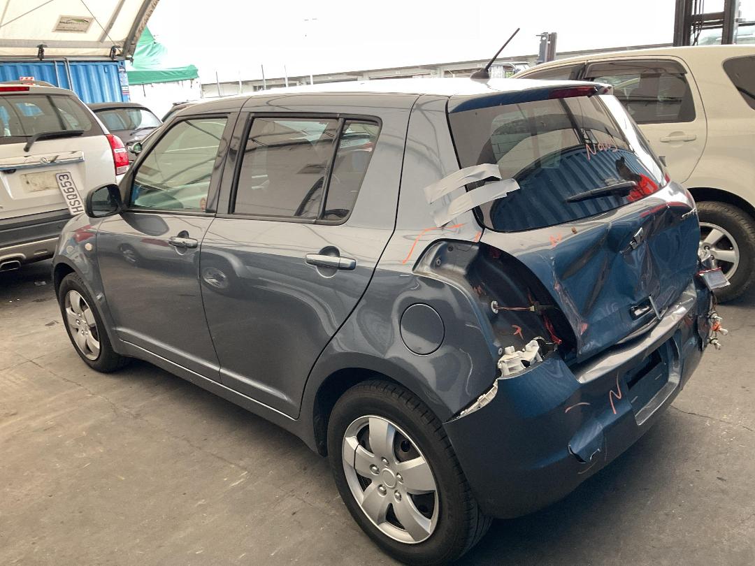 Photo '10' of Suzuki Swift Photo '10' of Suzuki Swift