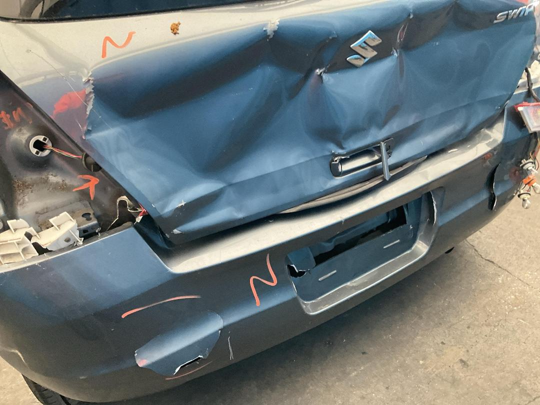 Photo '12' of Suzuki Swift Photo '12' of Suzuki Swift