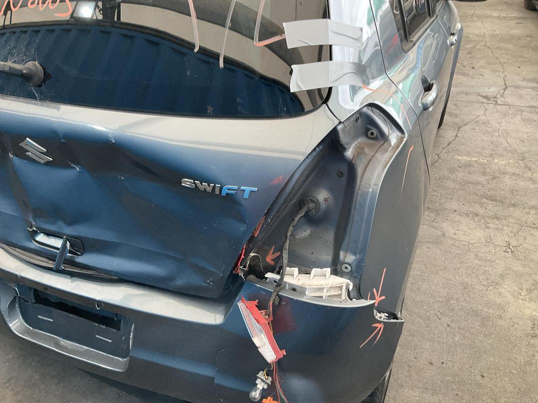 Photo '15' of Suzuki Swift Photo '15' of Suzuki Swift