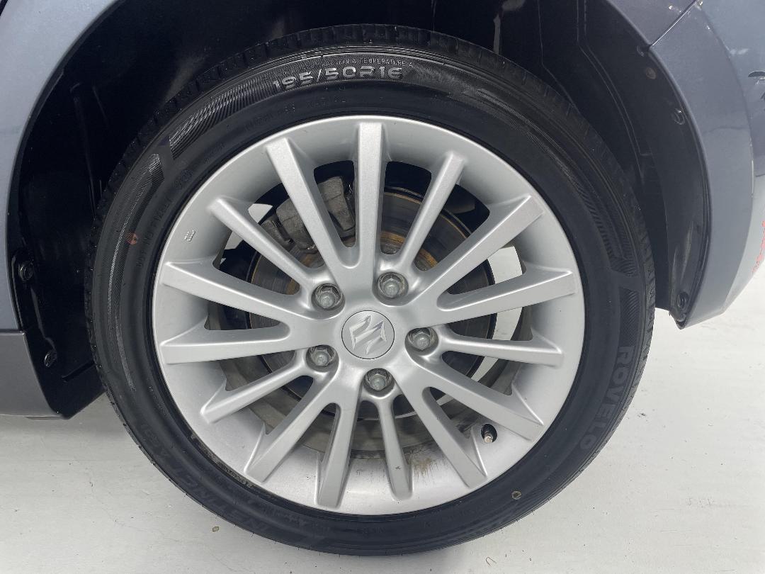 Photo '11' of Suzuki Swift