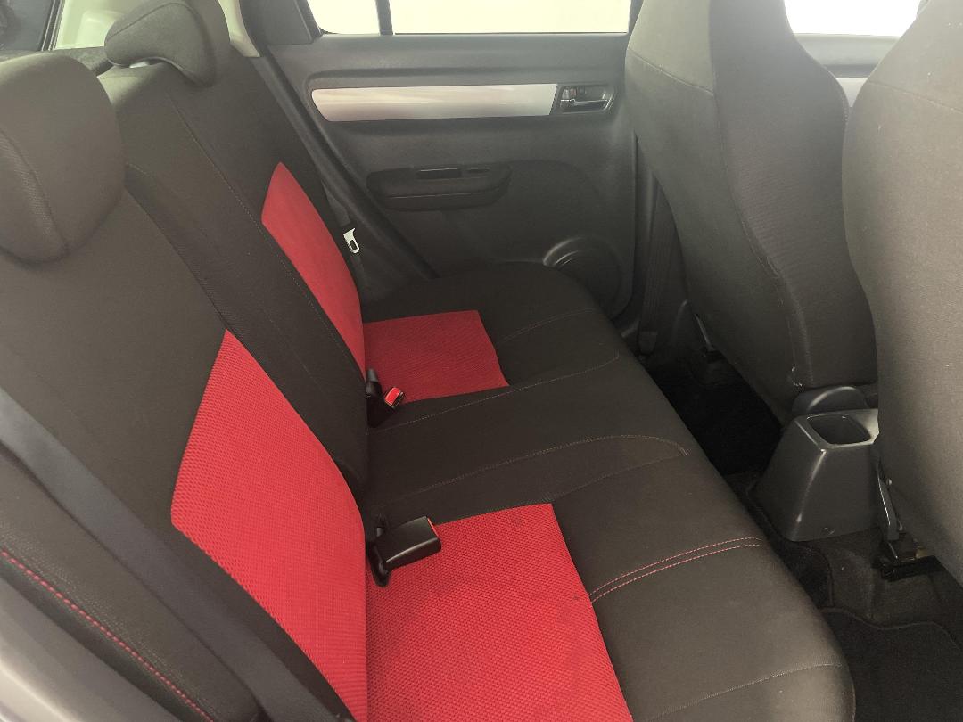 Photo '20' of Suzuki Swift