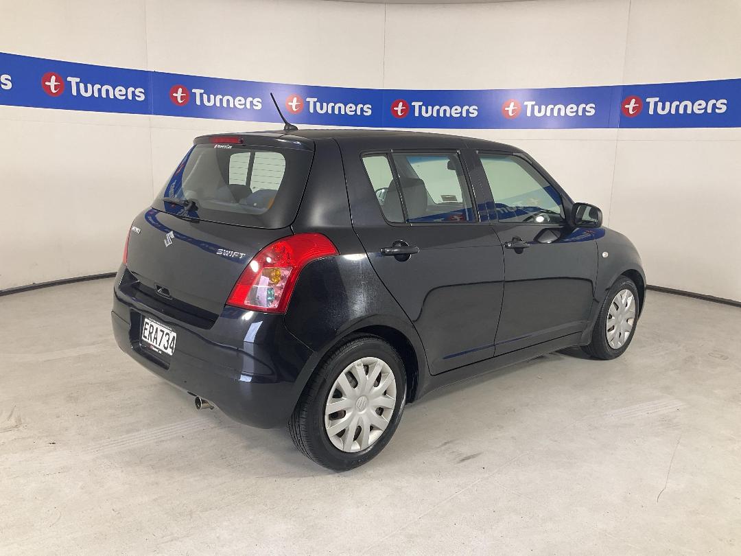 Photo '7' of Suzuki Swift