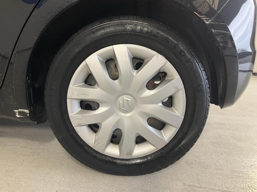 Photo '11' of Suzuki Swift