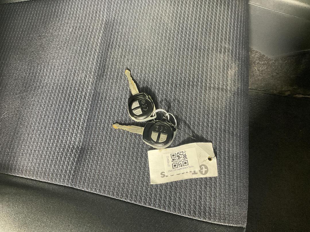 Photo '22' of Suzuki Swift