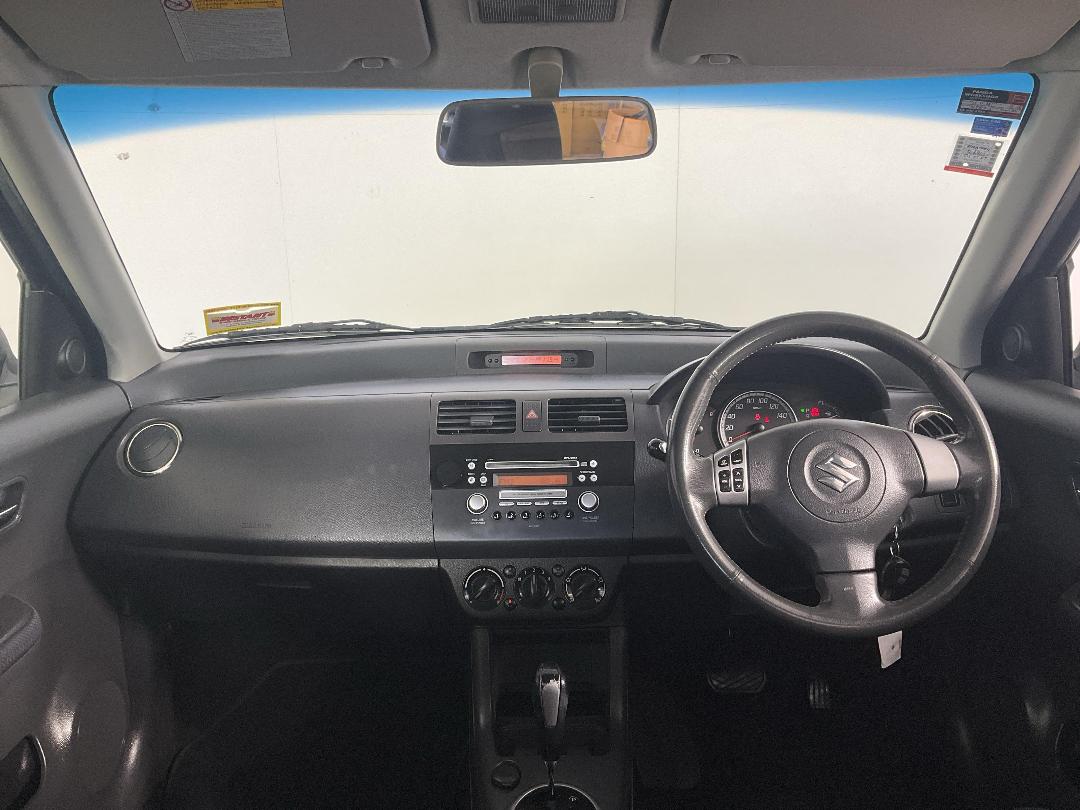 Photo '17' of Suzuki Swift