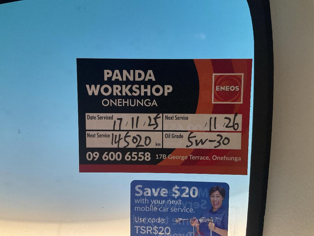 Photo '24' of Suzuki Swift