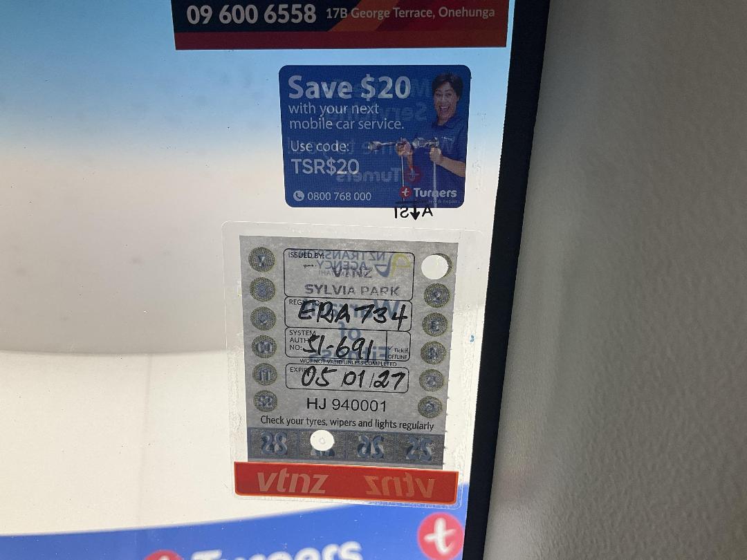 Photo '23' of Suzuki Swift