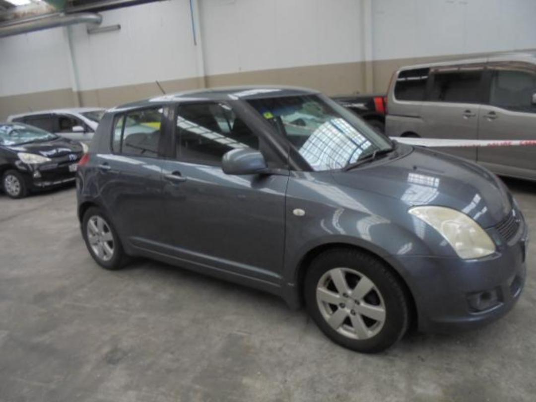 Photo '2' of Suzuki Swift Glxh2 LTD Photo '2' of Suzuki Swift Glxh2 LTD